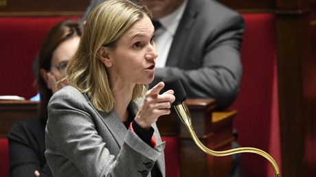 La secrétaire d'Etat de l'Economie et des Finances, Agnes Pannier-Runacher, s'exprime lors d'une séance de questions au gouvernement à l'Assemblée nationale française, le 12 novembre 2019.
