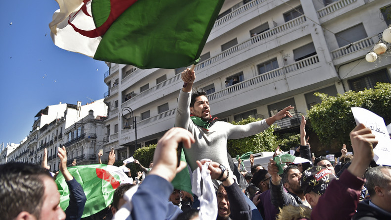 Algérie : un an après son déclenchement, quel bilan pour le Hirak ?