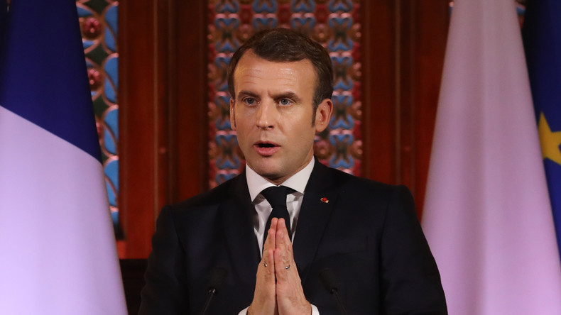 Révisionnisme historique : Emmanuel Macron solidaire de la Pologne contre «la démarche russe»