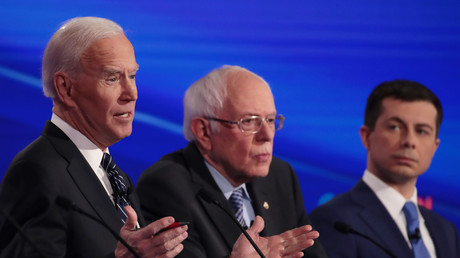 Joe Biden, Bernie Sanders et Pete Buttigieg lors d'un débat pour la primaire démocrate américaine à Des Moines, Iowa, le 14 janvier 2020 (image d'illustration).