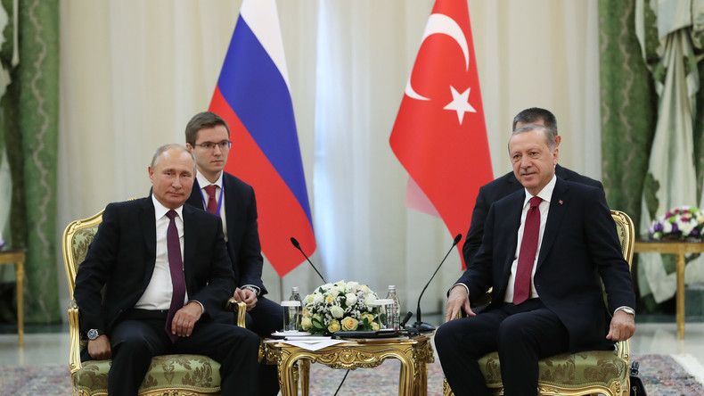 Syrie : Poutine reçoit Erdogan à Moscou pour discuter de la situation «explosive» à Idleb
