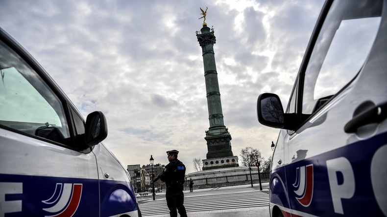 Consignes floues, manque de matériel de protection : les policiers de terrain inquiets