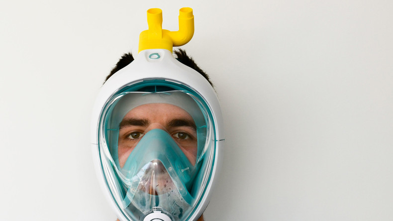 Pénurie de respirateurs en Italie : des masques de plongée au secours des malades