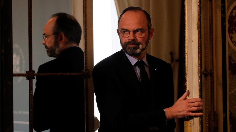 Le confinement renouvelé en France pour 15 jours jusqu'au 15 avril, annonce Edouard Philippe
