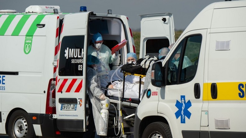 Coronavirus : le transfert des malades s’accélère en France