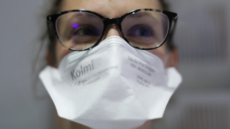 Infirmière portant un masque FFP2 en France. Image d'illustration.