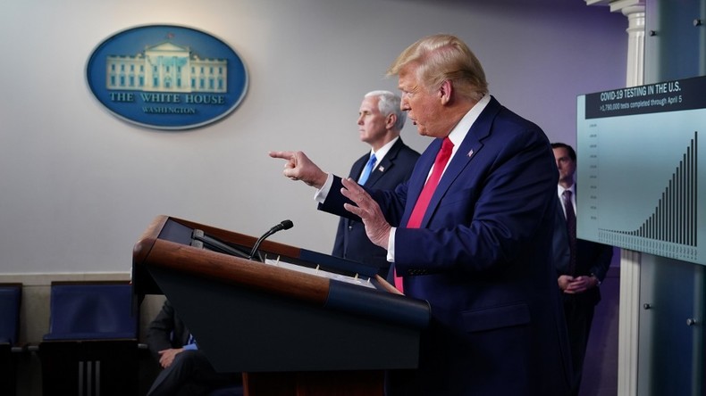 Coronavirus : Donald Trump menace de suspendre la contribution américaine à l'OMS