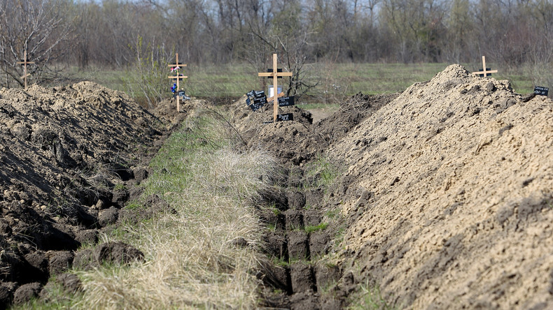 Pour «encourager» le respect du confinement, un maire ukrainien fait creuser... des tombes