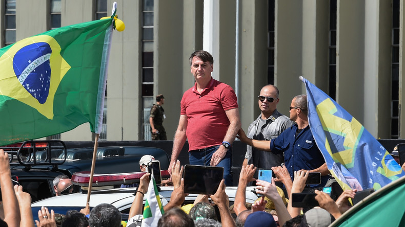 Brésil : Bolsonaro rejoint une manifestation anti-confinement, une «tragédie» pour l'opposition