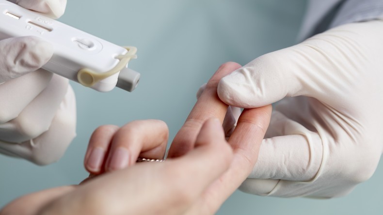 Covid-19 : l'institut Pasteur évoque «une circulation locale silencieuse du virus avant la vague»