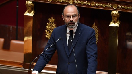 Le Premier ministre français Edouard Philippe dévoile sa stratégie de déconfinement à l'Assemblée nationale, à Paris le 28 avril 2020.