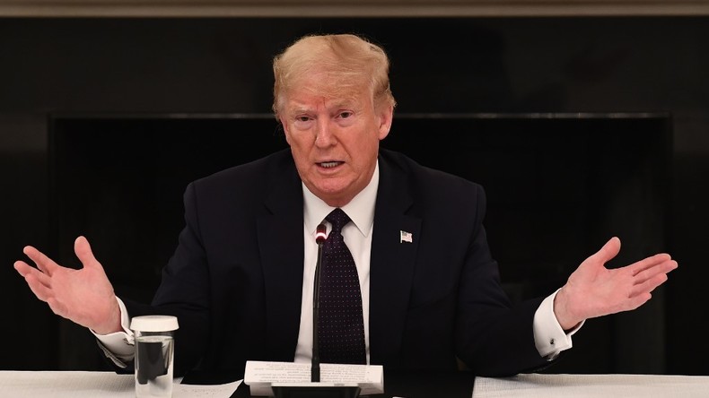 Trump prend de l'hydroxychloroquine à titre «préventif» contre le Covid-19