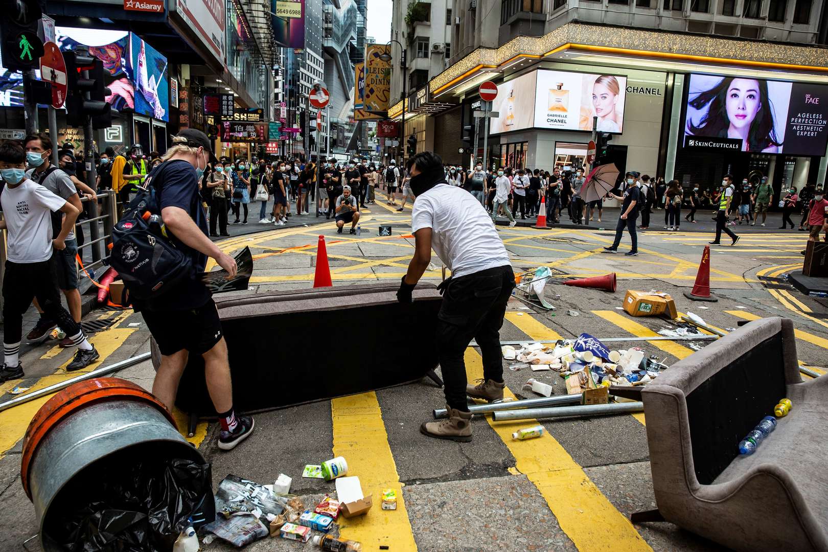 A Hong Kong, des milliers de personnes manifestent contre un projet de loi chinois