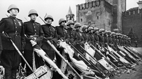 Le défilé de la Victoire sur la Place Rouge, le 24 juin 1945