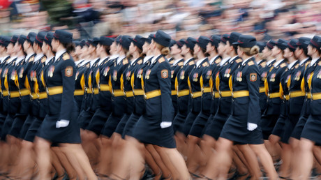 Parade militaire célébrant le Jour de la Victoire à Minsk, le 9 mai 2020.