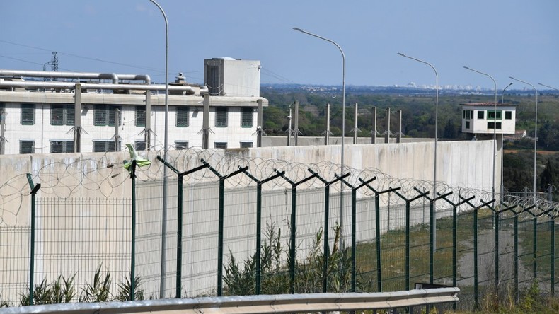 Prison : un rapport du CGLPL critique la gestion des détenus radicalisés
