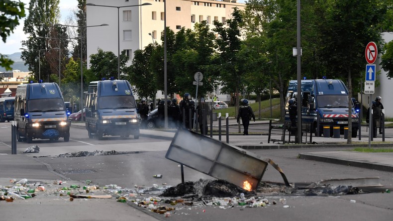 Nouveaux affrontements à Dijon : des renforts envoyés sur place, la classe politique réagit