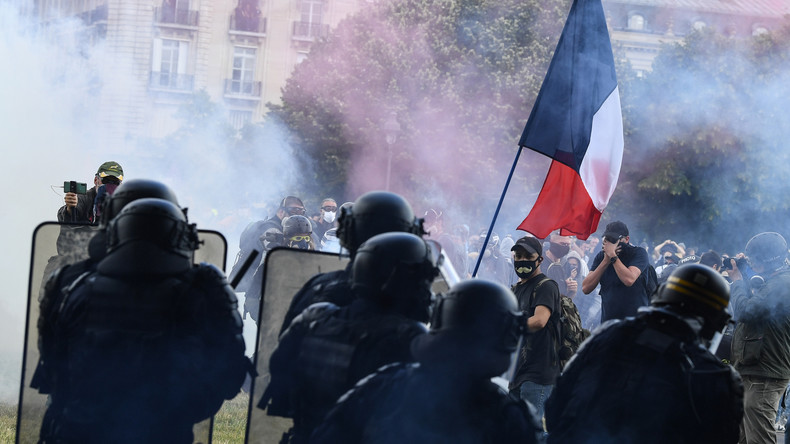 Des journalistes blessés lors de la manifestation des soignants à Paris