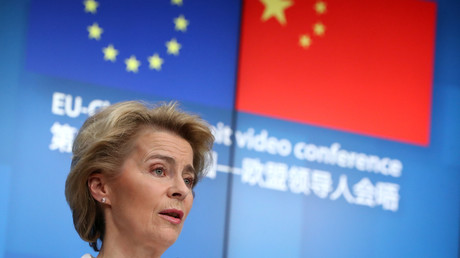 La présidente de la Commission européenne, Ursula von der Leyen, lors du sommet virtuel avec le président chinois Xi Jinping à Bruxelles, Belgique le 22 juin 2020.