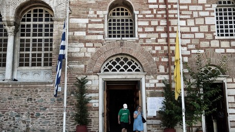Les églises de toute la Grèce étaient en «deuil» le 24 juillet 2020 en réaction à la conversion de Sainte Sophie d'Istanbul en mosquée. Thessalonique, Grèce.