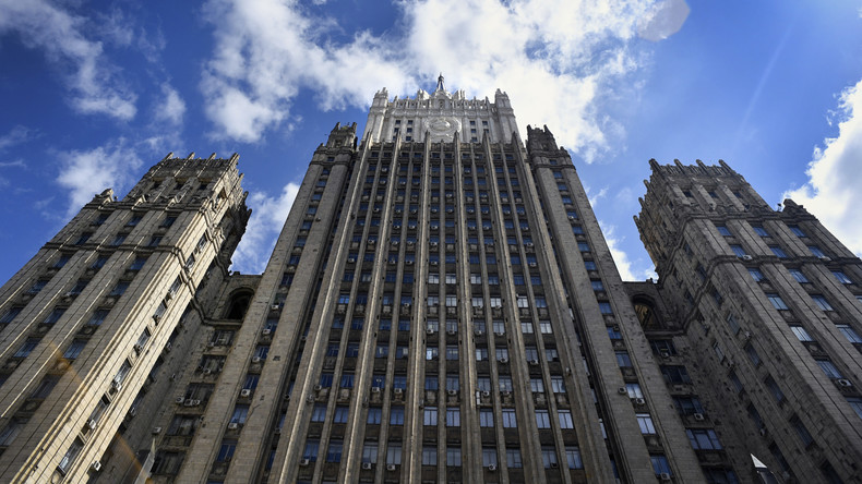 «Equipement d'espionnage dans la voiture» : Moscou convoque et réprimande une diplomate néerlandaise
