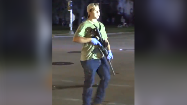 «Milicien», Blue Lives Matter : qui est le jeune homme accusé d'avoir tué deux personnes à Kenosha ?