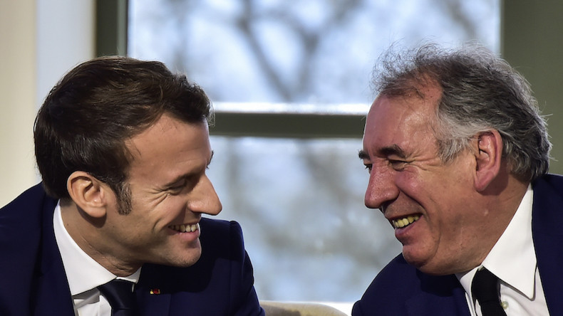 Emmanuel Macron confirme la nomination de François Bayrou à la tête du Haut-commissariat au Plan