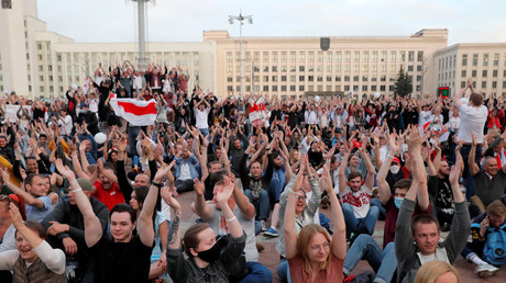 Manifestation de protestataires contestant le résultat de l'élection présidentielle en Biélorussie, à Minsk le 14 août 2020.