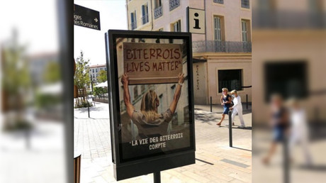 La campagne d'affichage photographiée dans la ville de Béziers, dans l'Hérault.