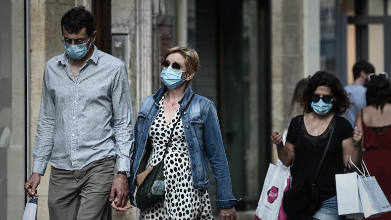 Covid-19 en France : sept nouveaux départements passent en «zone rouge»