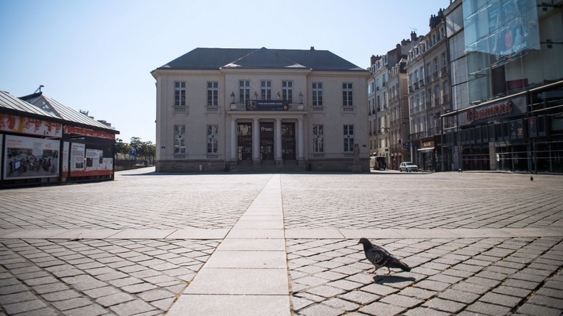«Décisions difficiles» du gouvernement face au Covid-19 : un reconfinement est-il à craindre ?