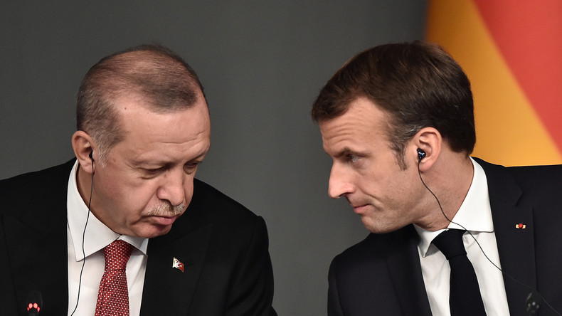 «Vous n'avez pas fini d'avoir des ennuis avec moi» : Erdogan s'en prend nommément à Macron