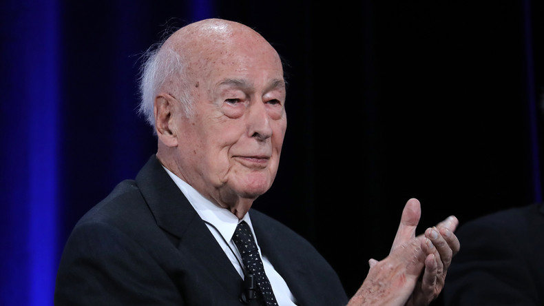 L'ancien président français Valéry Giscard d'Estaing hospitalisé à Paris