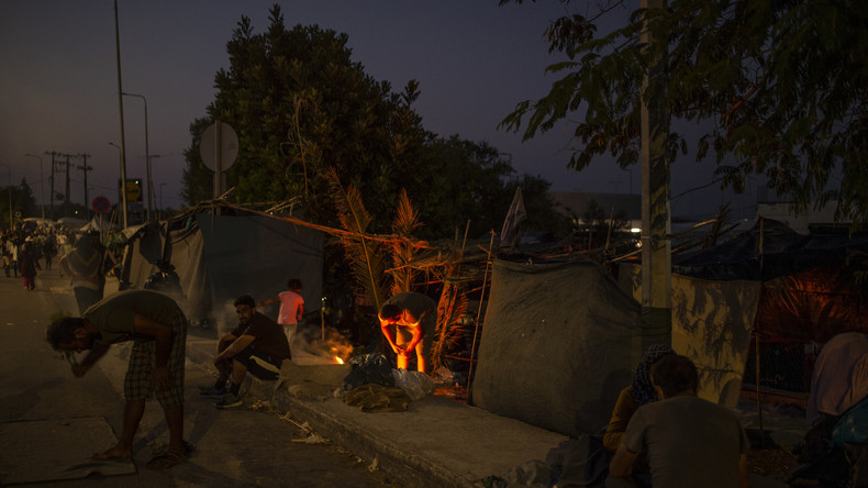 Grèce : arrestation de cinq migrants dans le cadre de l'enquête sur l'incendie du camp de Moria
