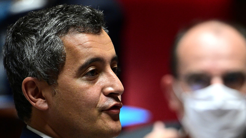 Darmanin invité à mettre son masque... avant d'évoquer les verbalisations pour non-port du masque