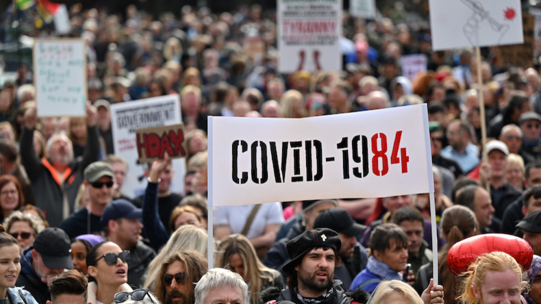 «La résistance devient un devoir» : manifestation contre les restrictions anti-Covid-19 à Londres