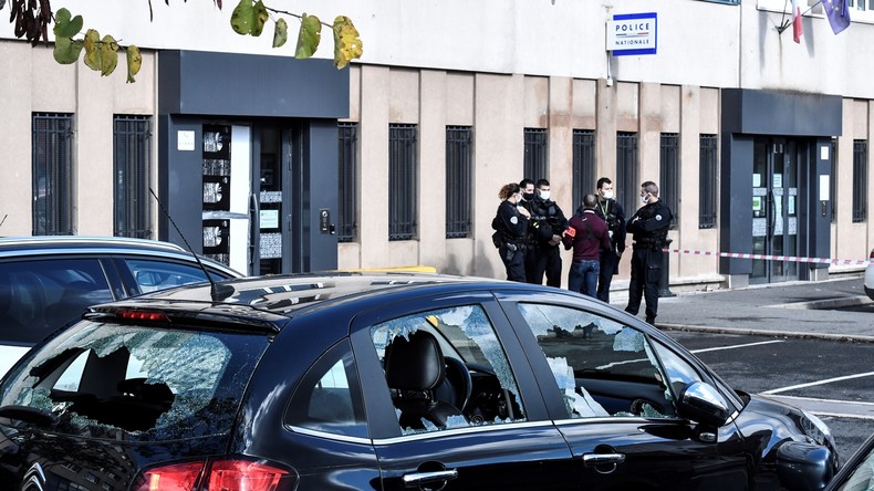 Mortiers d'artifices, «caïds» : Darmanin muscle son jeu avant de rencontrer les policiers
