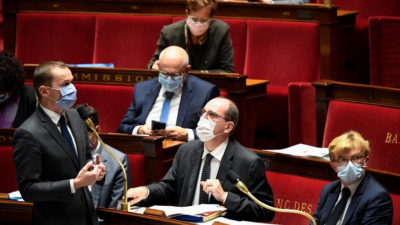 Bronca à l’Assemblée nationale autour des baisses d’impôts pour les entreprises