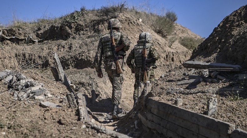 Haut-Karabagh : l'Azerbaïdjan et l'Arménie s’accusent de violer le nouveau cessez-le-feu
