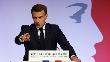 Emmanuel Macron aux Mureaux, le 2 octobre 2020