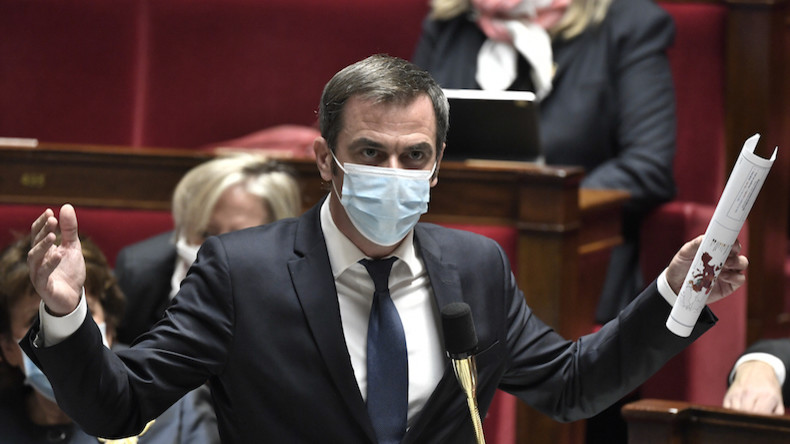«Sortez d’ici !» : Véran s'emporte contre des députés de l'opposition à l'Assemblée nationale