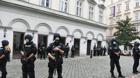 Des agents de police surveillent le centre de Vienne le 3 novembre 2020 (image d'illustration).