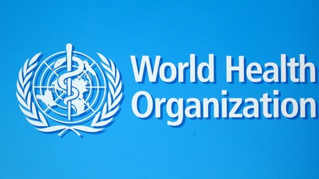 Le logo de l'OMS (Organisation mondiale de la Santé, ou World Health Organization - WHO), photographié à Genève (Suisse) en juin 2020 (image d'illustration).