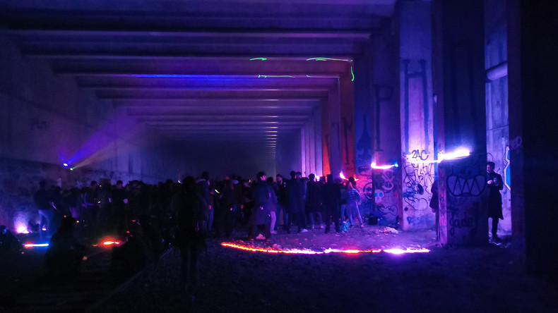 Nouvel An : malgré le couvre-feu, des fêtes illégales ont réuni des centaines de personnes en France