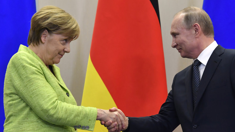 Covid-19 : Poutine et Merkel évoquent une possible «production conjointe de vaccins»