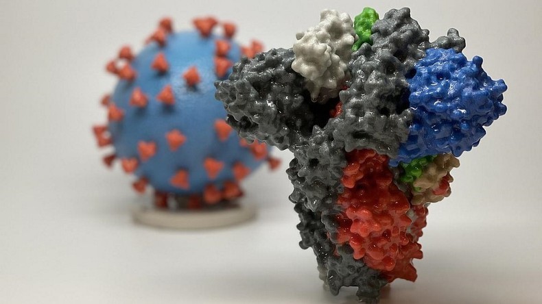 «Nous pensons que nous allons vivre avec ce virus pour toujours», selon le PDG de Moderna