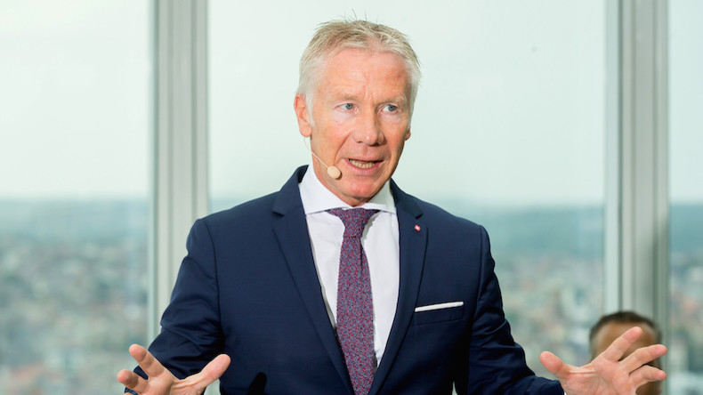 «Trop de cafés et de restaurants en Belgique» : un grand patron de banque déclenche une polémique