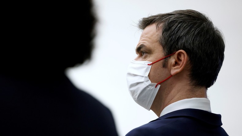 Olivier Véran espère que toute la population française puisse être vaccinée d'ici fin août
