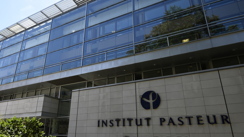 «Pas de vaccin au pays de Pasteur! Quel symbole !» : l'abandon de la course au vaccin fait réagir