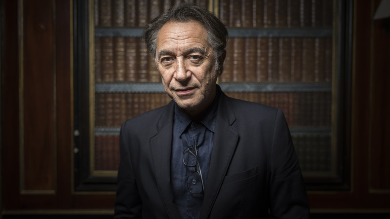 La fille de Richard Berry dépose plainte pour inceste alors qu'elle était mineure